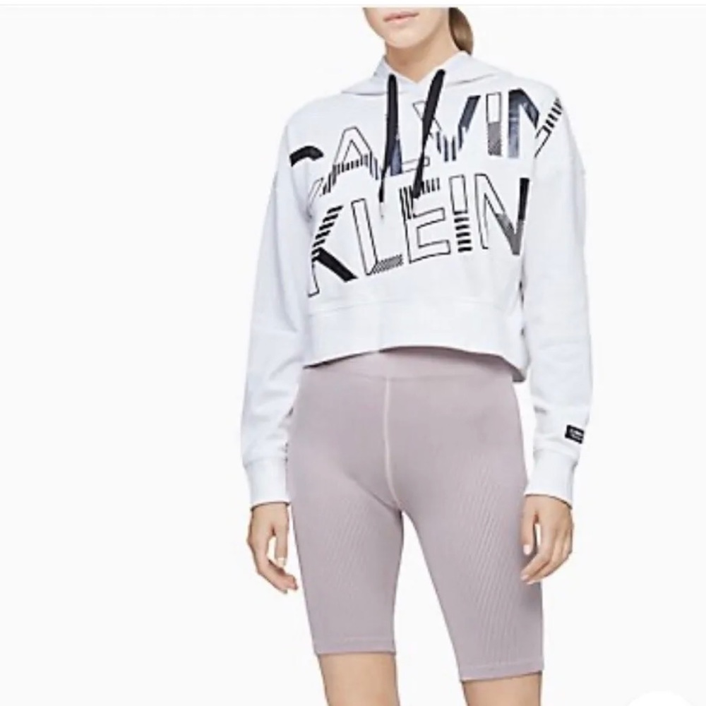 Calvin Klien Cropped hoodie size medium